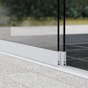 2-rail-glazen-schuifwanden-wit-glas